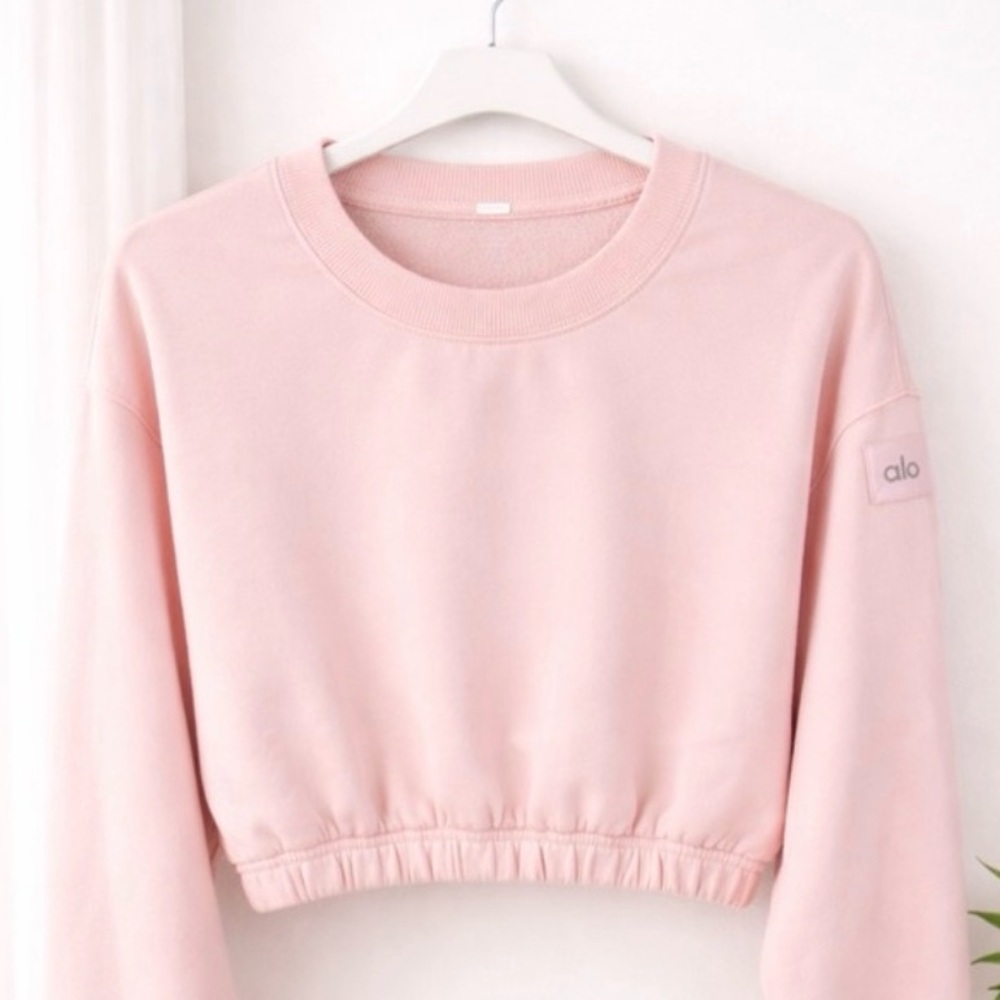 ALO Yoga Cropped Crewneck Sweatshirt in Blush Pink